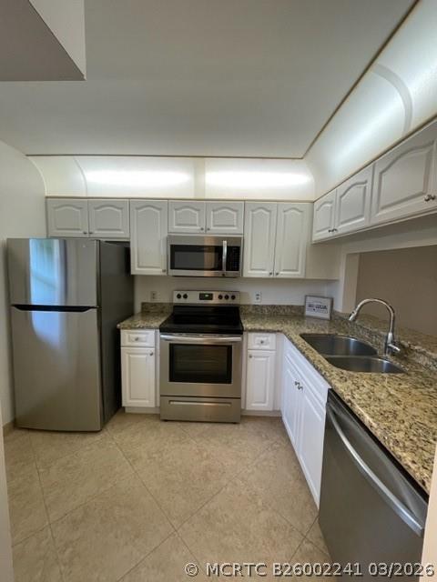 Building Photo - 6760 Palmetto Cir S