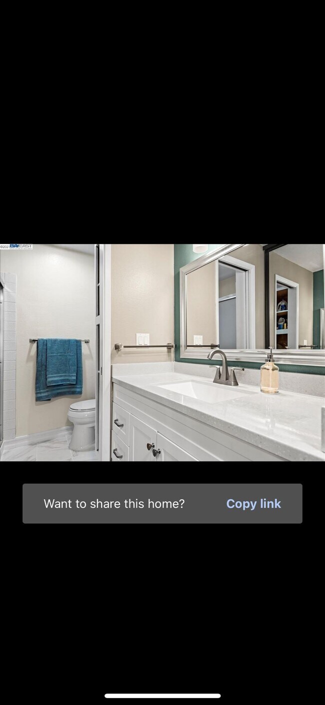 Building Photo - 40425 Chapel Way