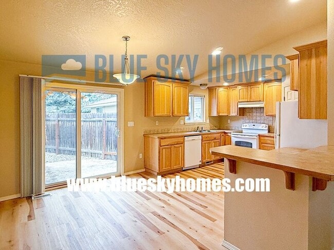 Foto del edificio - 1011 E Victory Rd