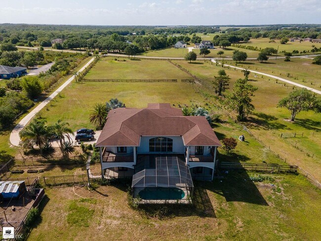 Foto del edificio - 4 br, 3.5 bath House - 29501 Saddlebag Trail