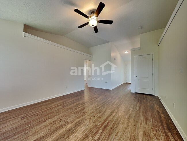 Foto del edificio - 10351 Chambersburg Dr