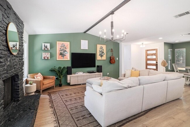 Foto del edificio - 2205 Trede Dr