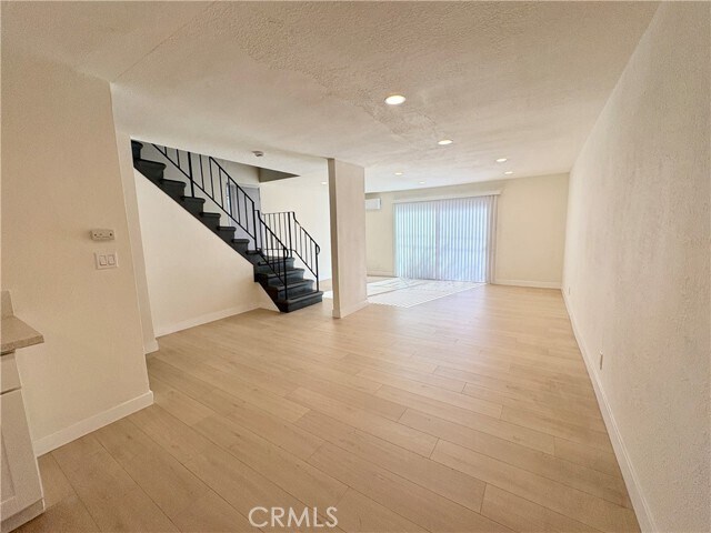 Foto del edificio - 660 E 6th St