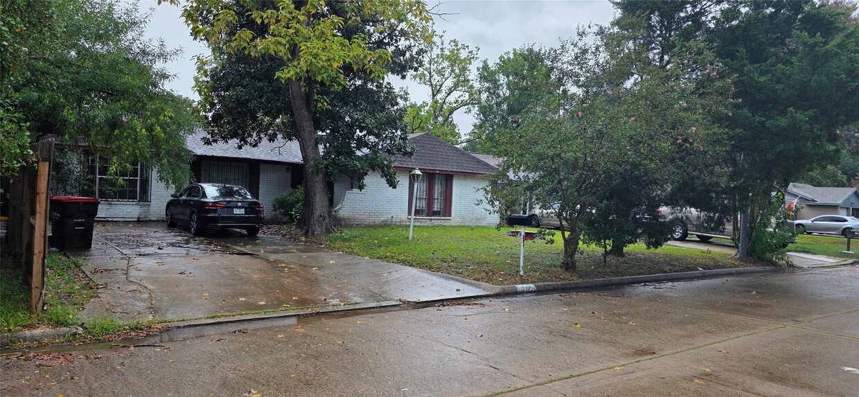 Foto principal - 1018 Forestburg Dr