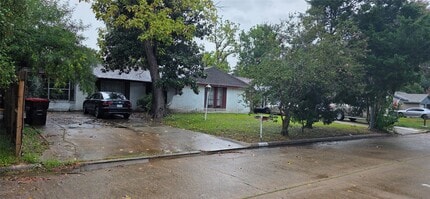 Building Photo - 1018 Forestburg Dr