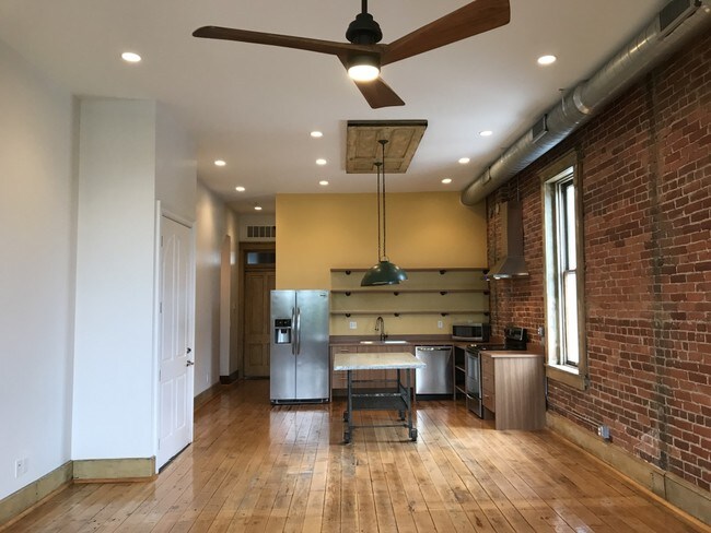 Kitchen - 209 E Main St