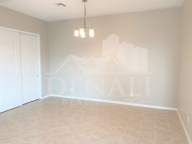 Building Photo - 14351 W Georgia Dr