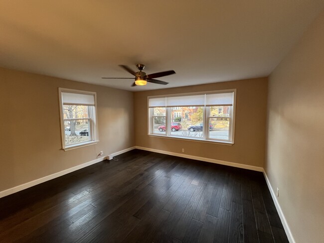 Building Photo - 7526 Byron Pl