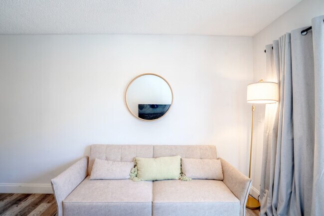 Building Photo - 201 178th Dr