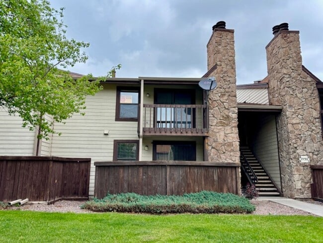 Building Photo - 7730 W 87th Dr