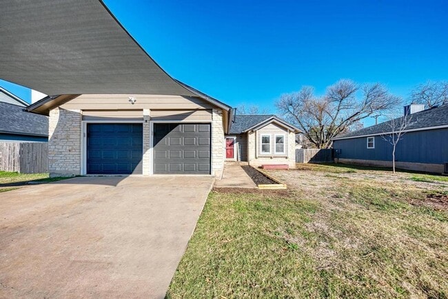 Building Photo - 3310 Monument Dr