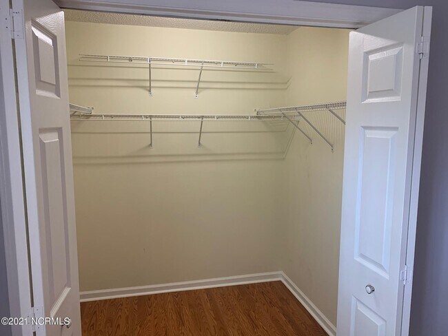 Building Photo - 4353 Owendon Dr