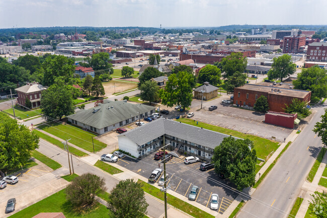Building Photo - "The Belle Grove" One Bedroom Apartments (...