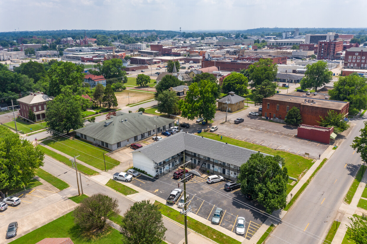 Primary Photo - "The Belle Grove" One Bedroom Apartments (...