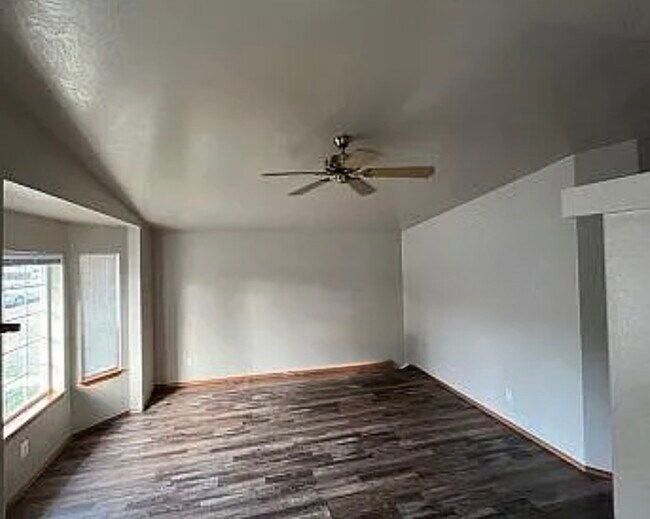 Foto del edificio - 1806 N Medina St