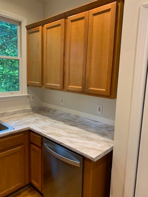 Building Photo - 493 Yonah Ave