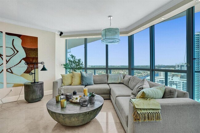 Building Photo - 3101 S Ocean Dr