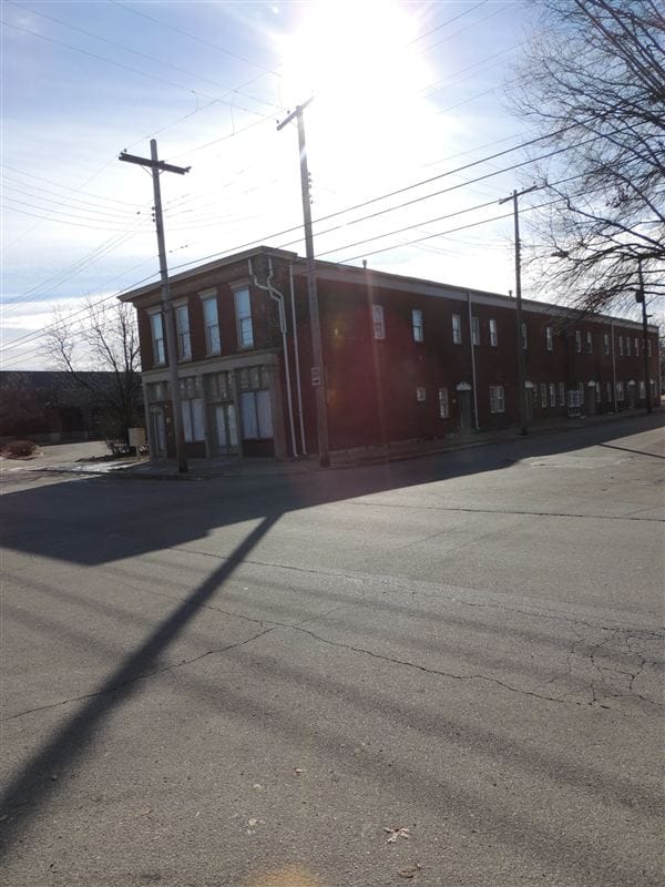 Building Photo - 501 S 19th St