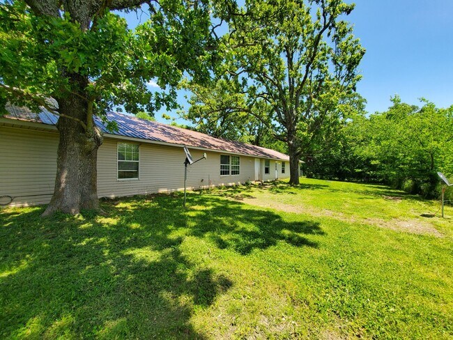 Foto del edificio - 12608 Greasy Valley Rd