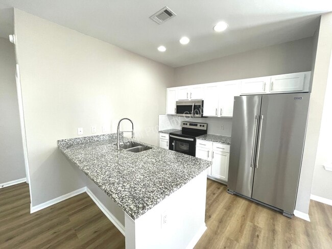 Building Photo - 3BR/3.5BA For Rent