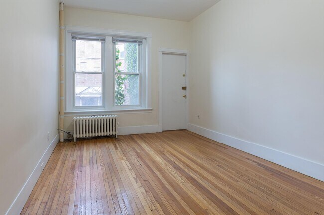 Foto del edificio - 881 Massachusetts Ave