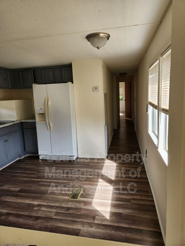 Foto del edificio - 105 McFarlin Way