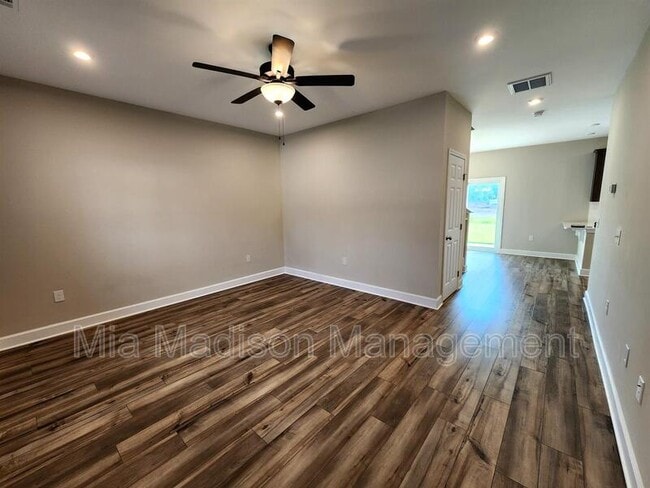 Building Photo - 231 HAISLEY RUN