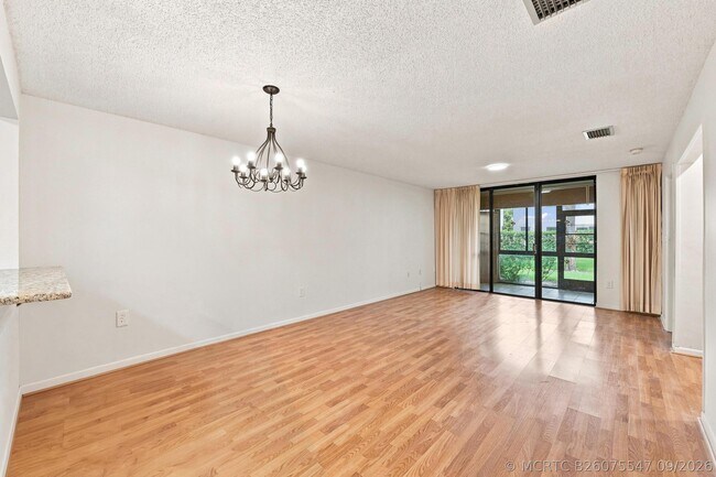 Foto del edificio - 9825 NW 1st Ct