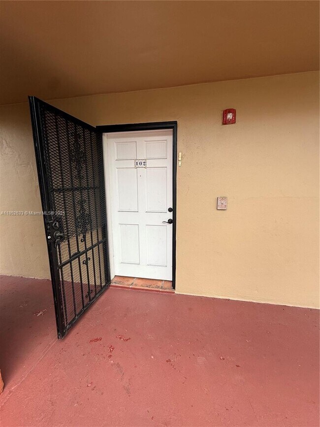 Foto del edificio - 2313 W 60th St