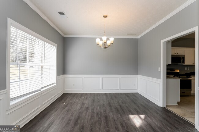 Building Photo - 2604 Santa Fe Ct SE