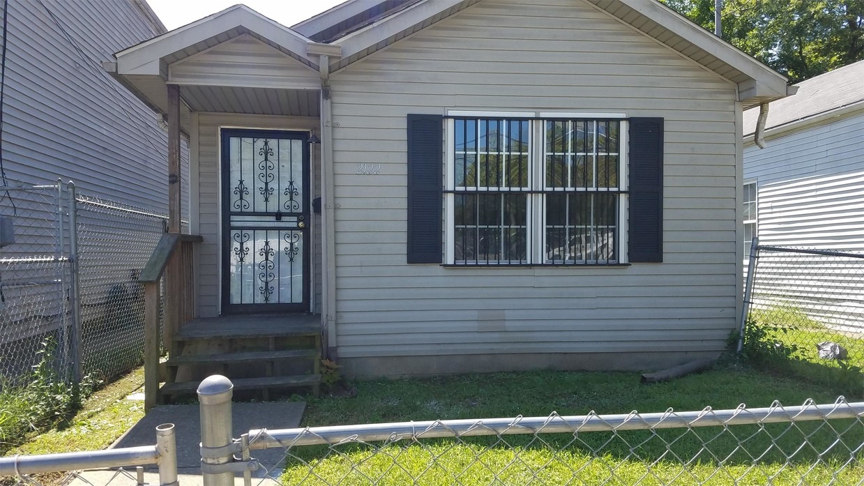 Primary Photo - 2122 Standard Ave
