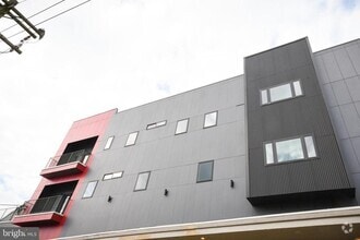 Building Photo - 6162 Ridge Ave