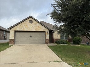 Building Photo - 5936 Alexandria Dr