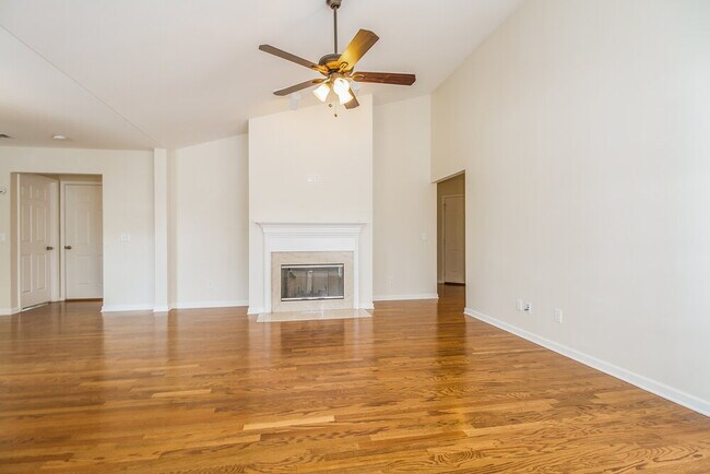 Foto del edificio - 2151 Erin Ln