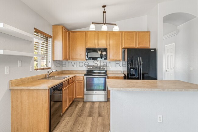 Building Photo - 4601 N 123rd Dr