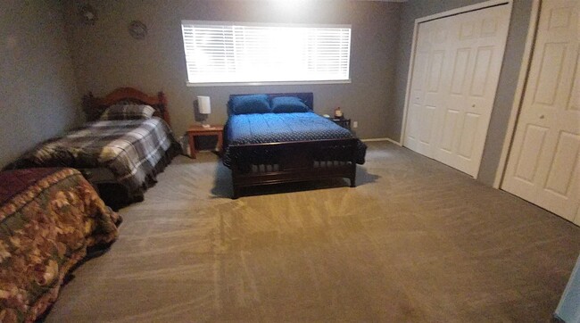 Guest bedroom - 18 Larkspur Ln