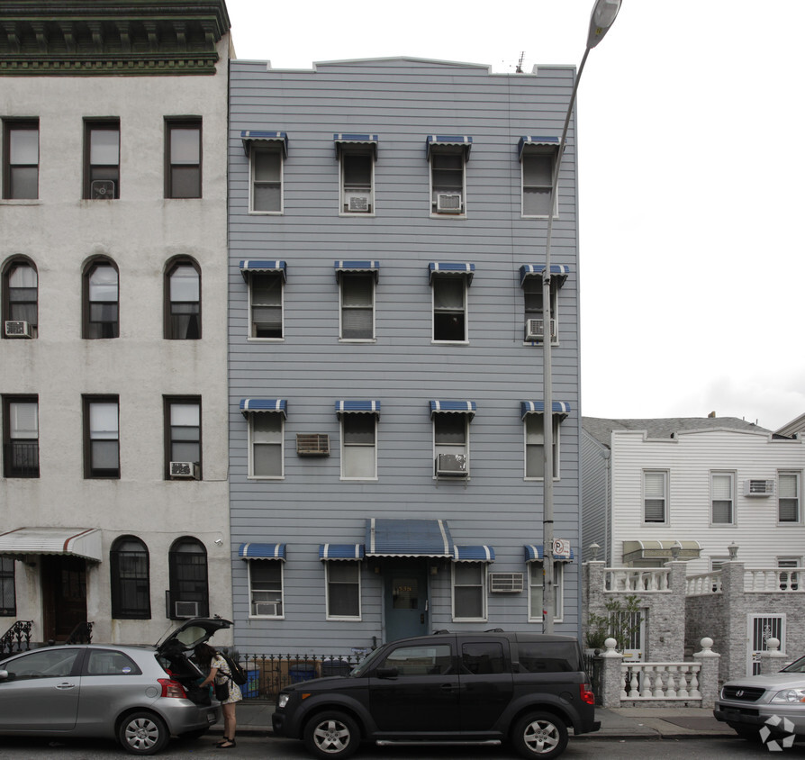 Building Photo - 538 Lorimer St