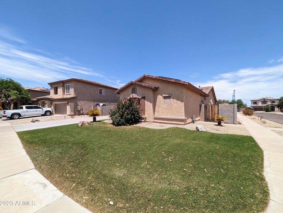 Foto principal - 5112 W Chambers St