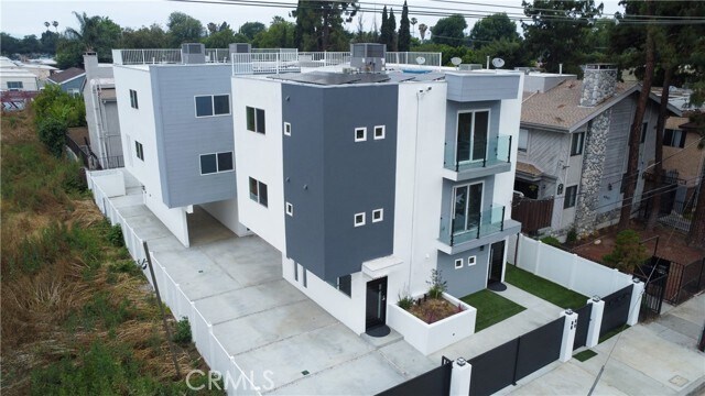 Foto del edificio - 6843 Haskell Ave
