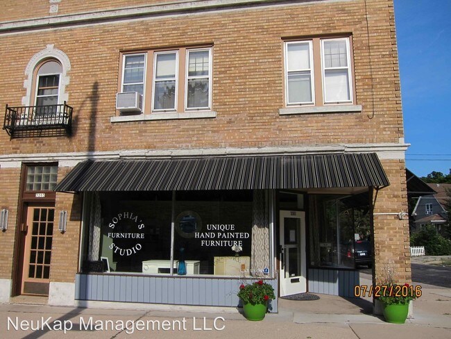 Building Photo - 3201 S Howell Ave