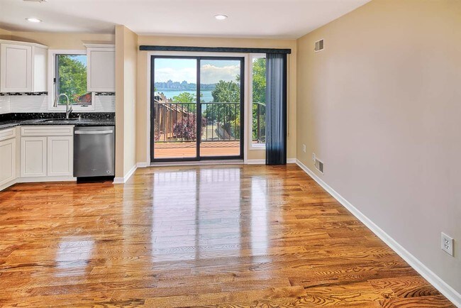 Foto del edificio - 31 Yorkview Dr