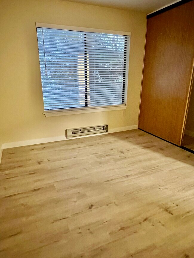 Foto del edificio - 1326 Bellevue Way NE
