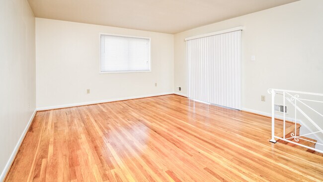 Building Photo - Pope Street