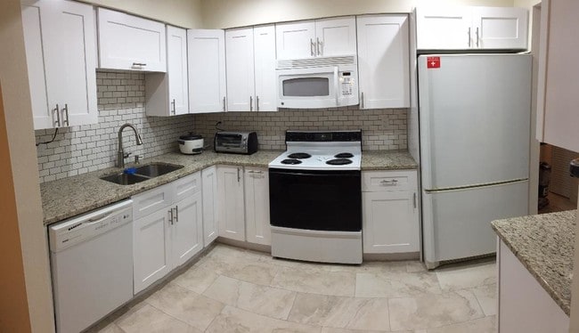 Building Photo - 510 Orange Dr