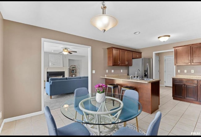 Building Photo - 10013 Brompton Ct