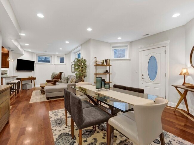 Foto del edificio - 703 W Wellington Ave