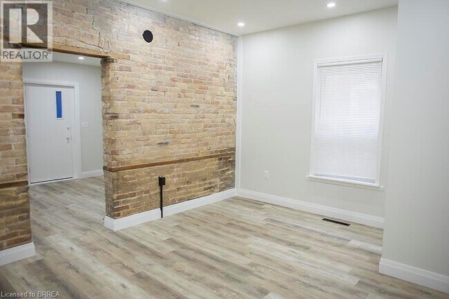 Photo du bâtiment - 160 Darling St