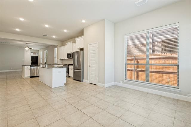 Building Photo - 3909 Chesapeake Ln