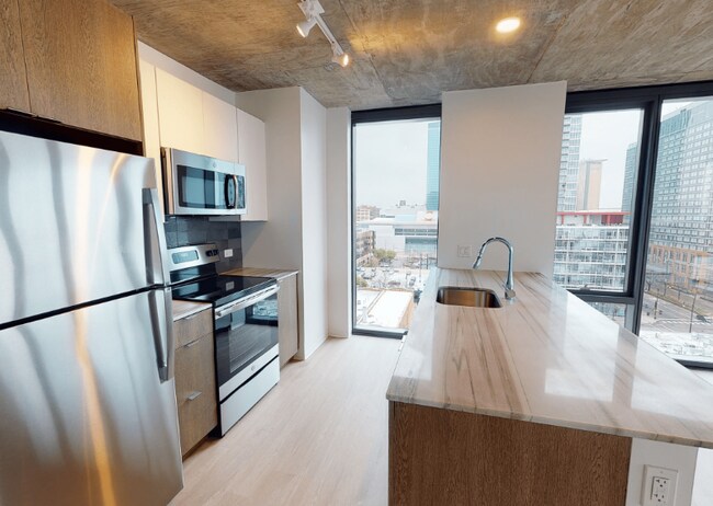 Building Photo - 2237 S Wabash Ave