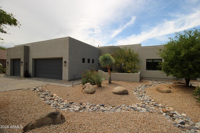 Building Photo - 12454 N 120th St